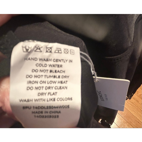 Women's BLOOMCHIC Black Plus Size 28 Bikini Tankini Top - Picture 5 of 8